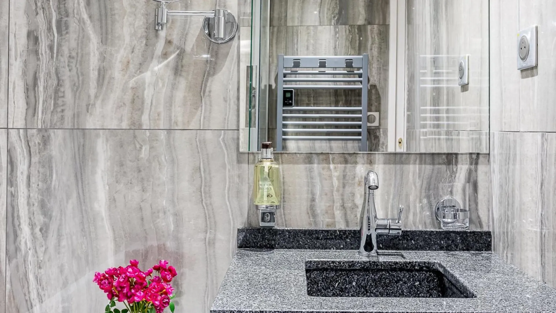 Merveil - Luxury Serviced Apartment - Aboukir VI Paris France